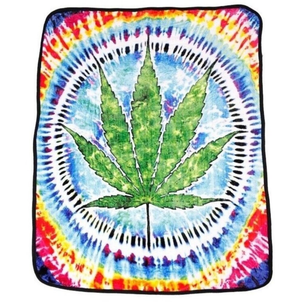 New Pot Leaf Plush Fleece Throw Gift Blanket Weed Smoke 420 Marijuana Green NIP